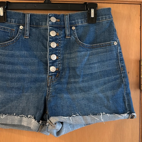 Madewell Women’s High Rise Cut Off Denim Shorts Button Fly Medium Wash Size 27 - Picture 3 of 10